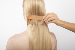 Топ-4 популярных процедур для волос 2019